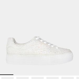 Sidny Ivory Sneakers